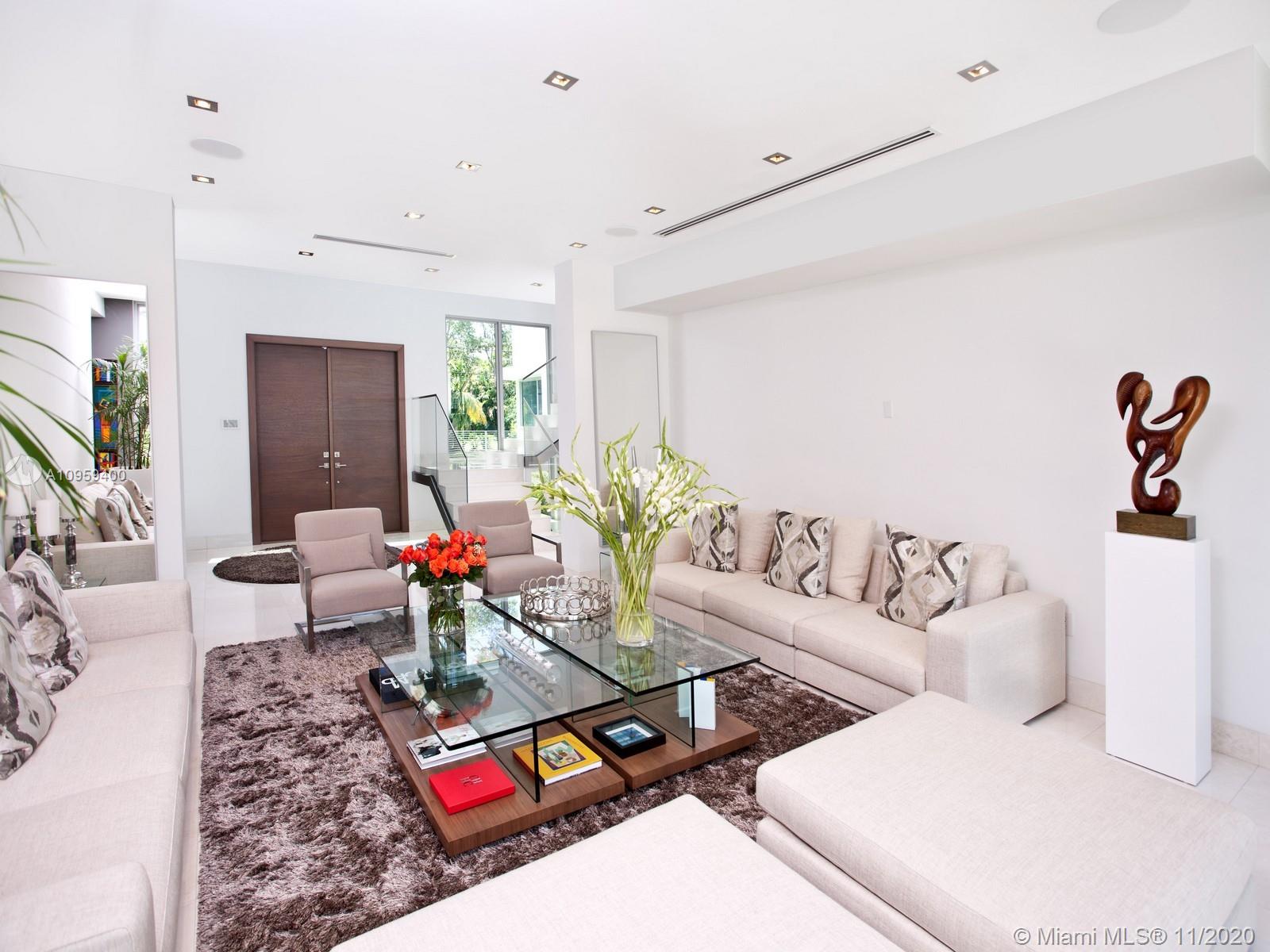 6300 CABALLERO BL Coral Gables, FL 33146