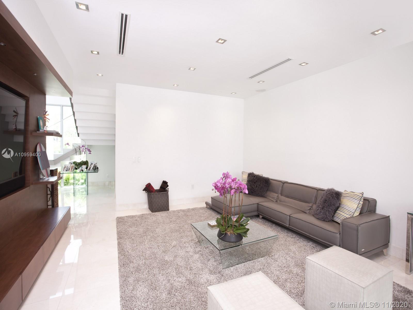 6300 CABALLERO BL Coral Gables, FL 33146