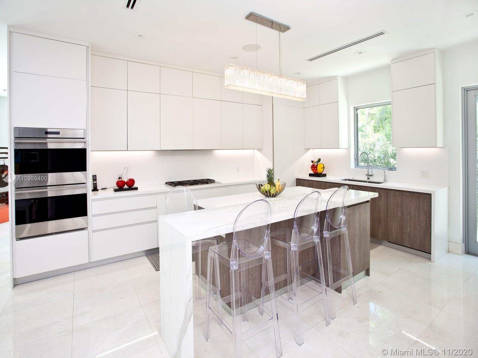 6300 CABALLERO BL Coral Gables, FL 33146