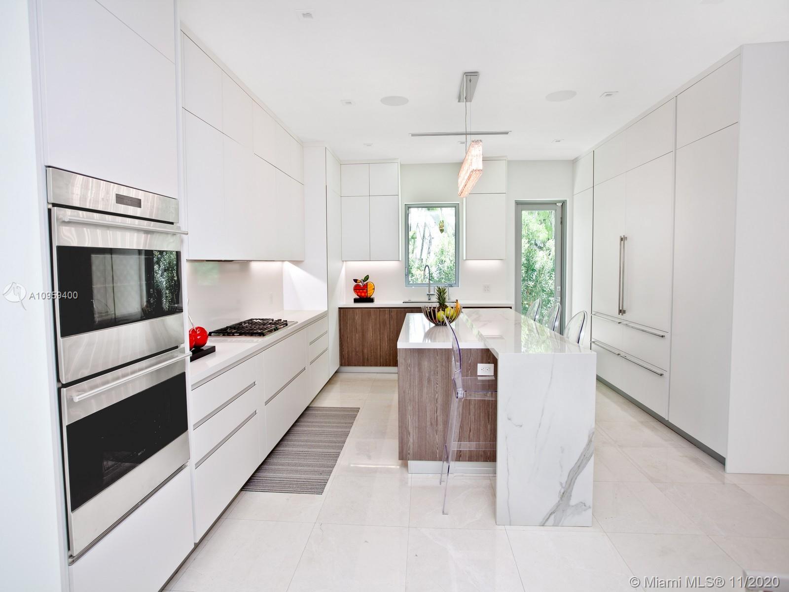 6300 CABALLERO BL Coral Gables, FL 33146