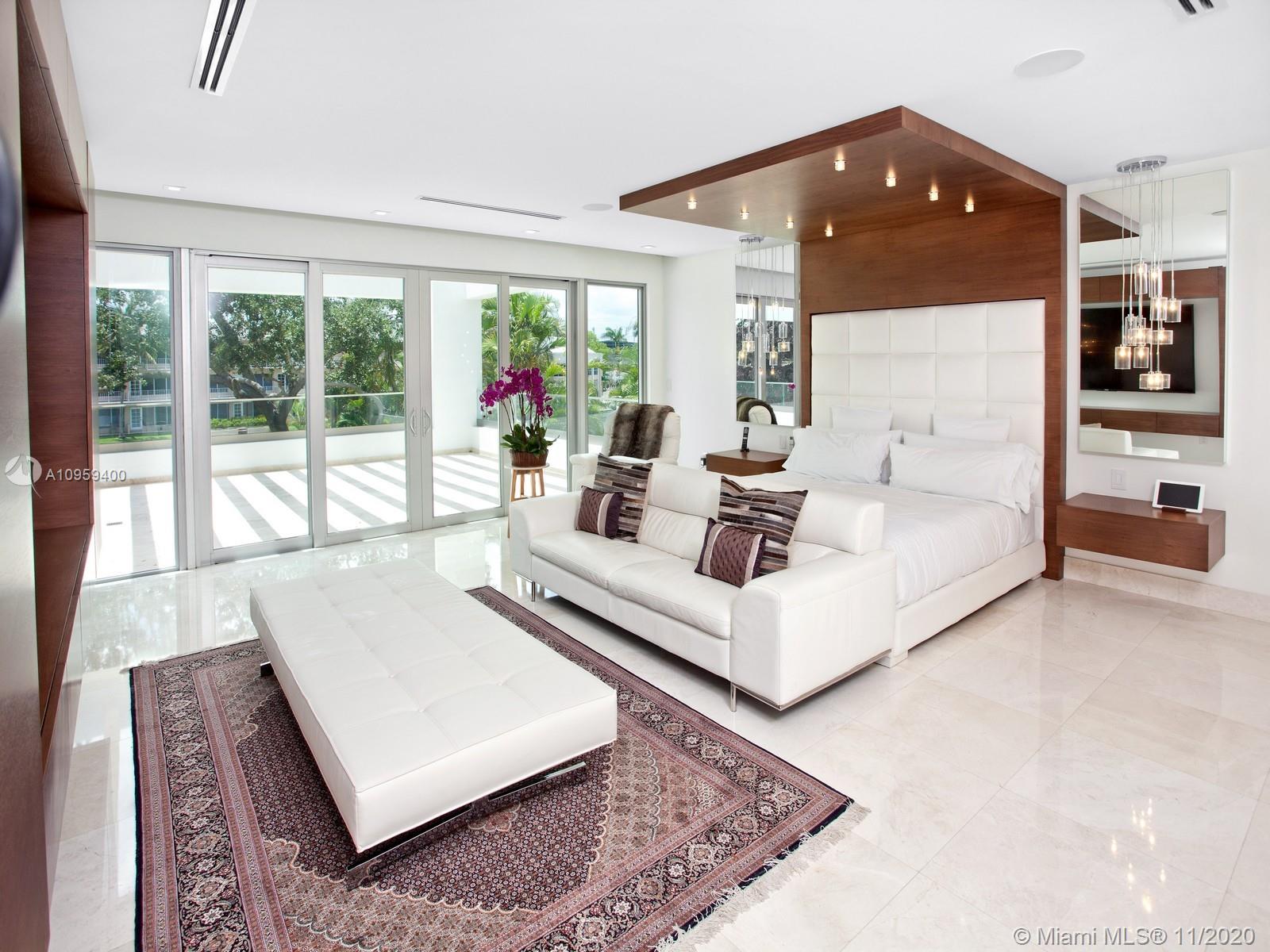 6300 CABALLERO BL Coral Gables, FL 33146