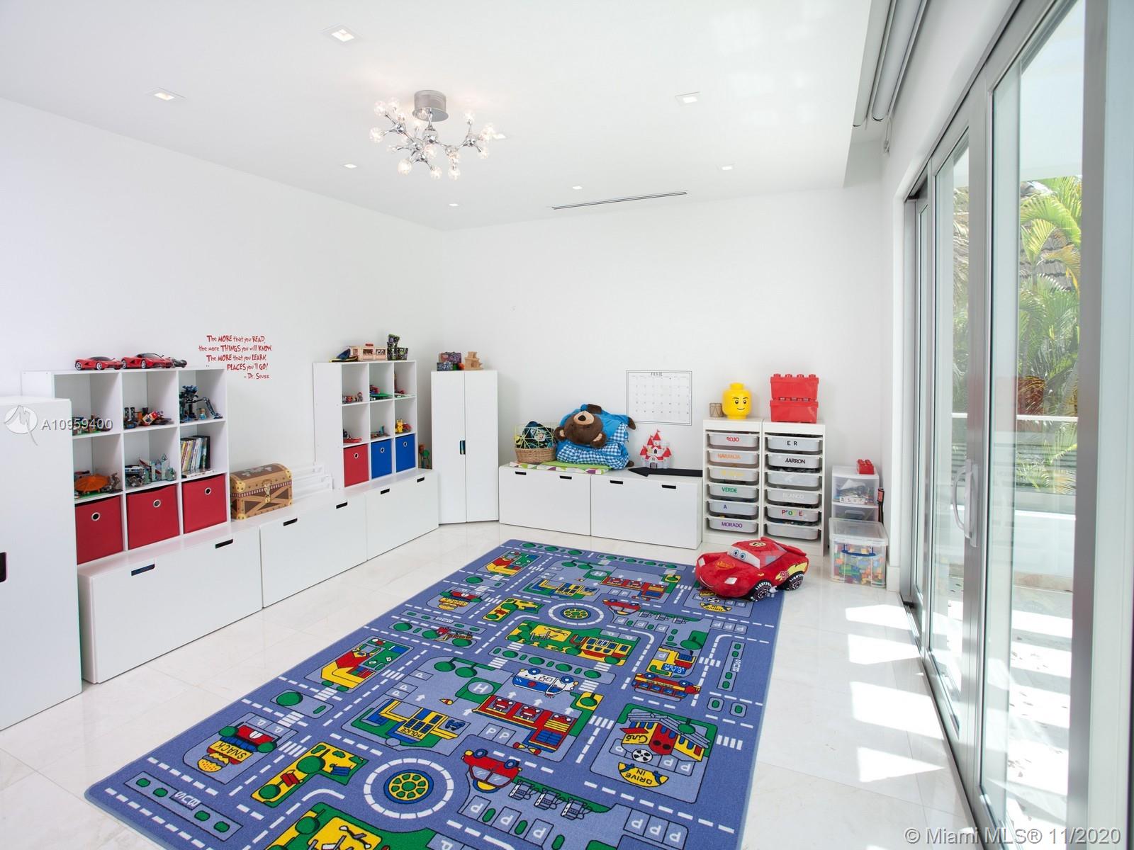 6300 CABALLERO BL Coral Gables, FL 33146