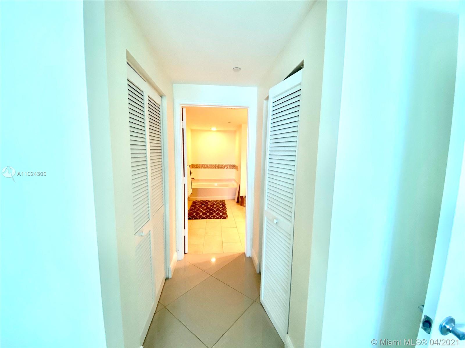 image The Plaza on Brickell East17