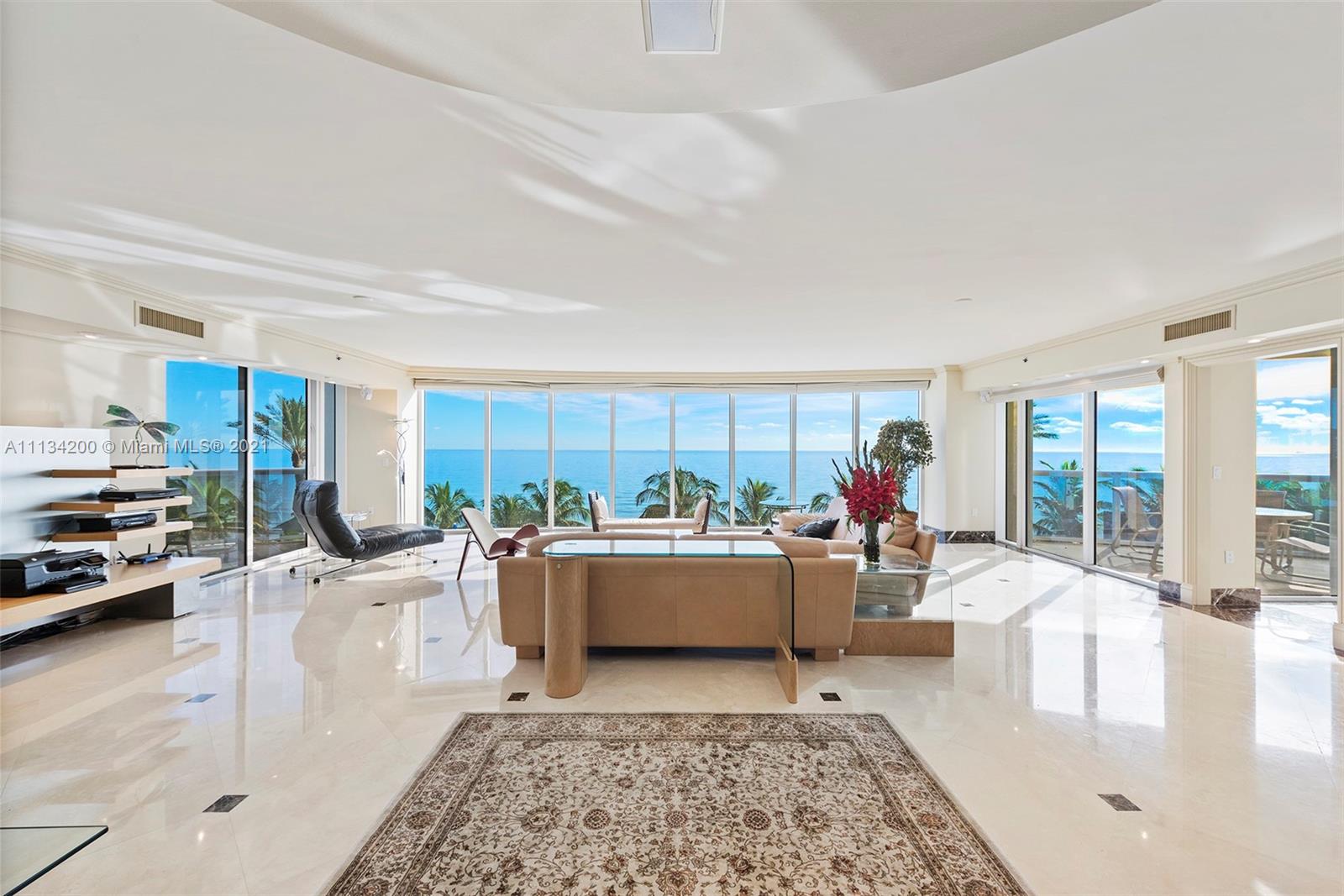 18911 Collins Ave #601