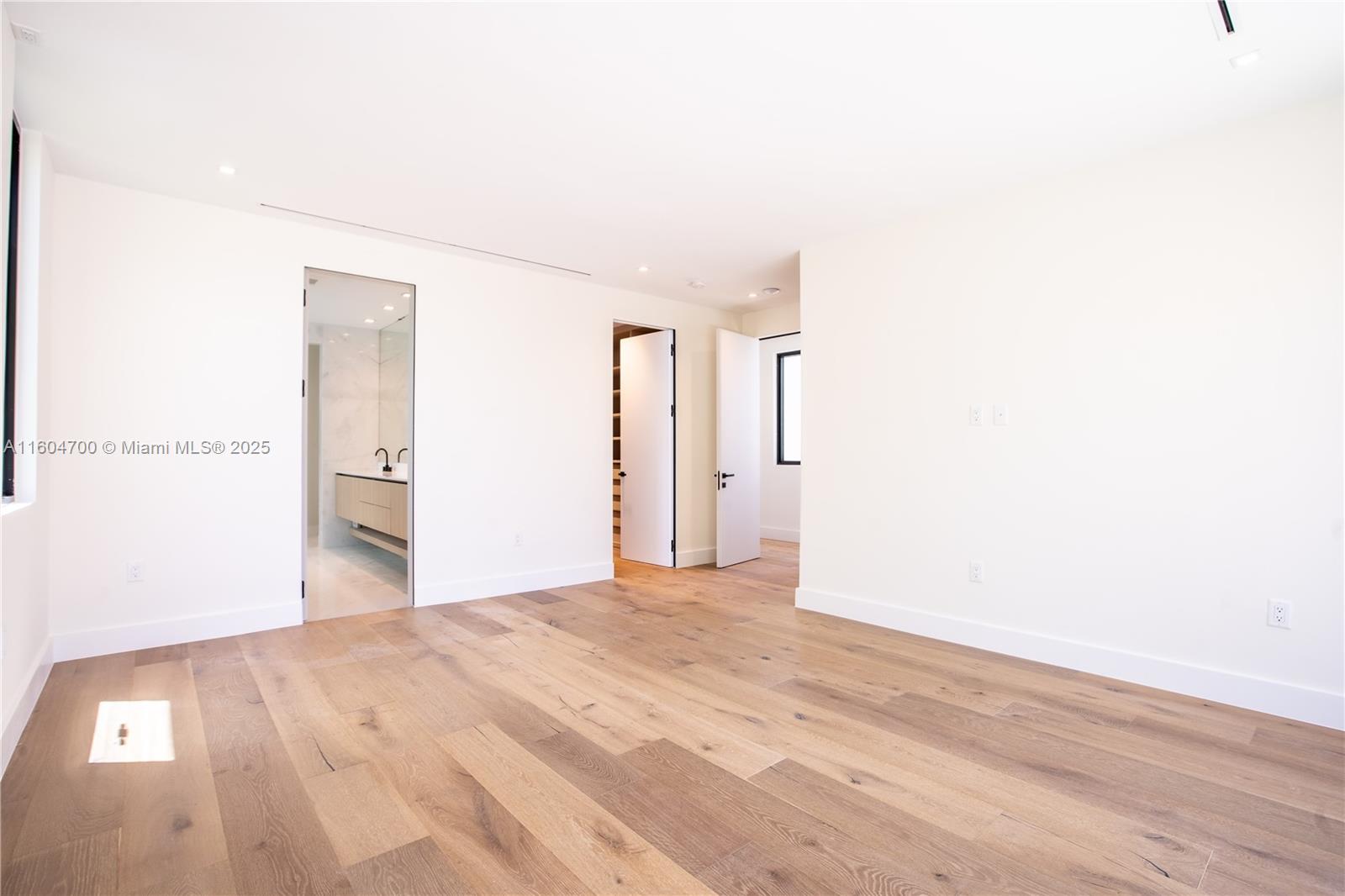 345 W 46th St #345 Miami Beach, FL 33140 345 W 46th St #345 Miami Beach, FL 33140