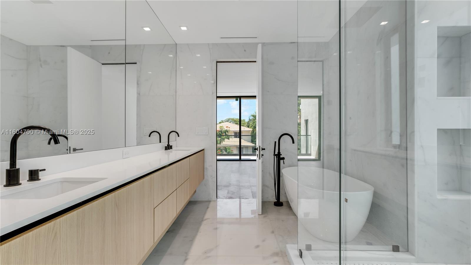 345 W 46th St #345 Miami Beach, FL 33140 345 W 46th St #345 Miami Beach, FL 33140