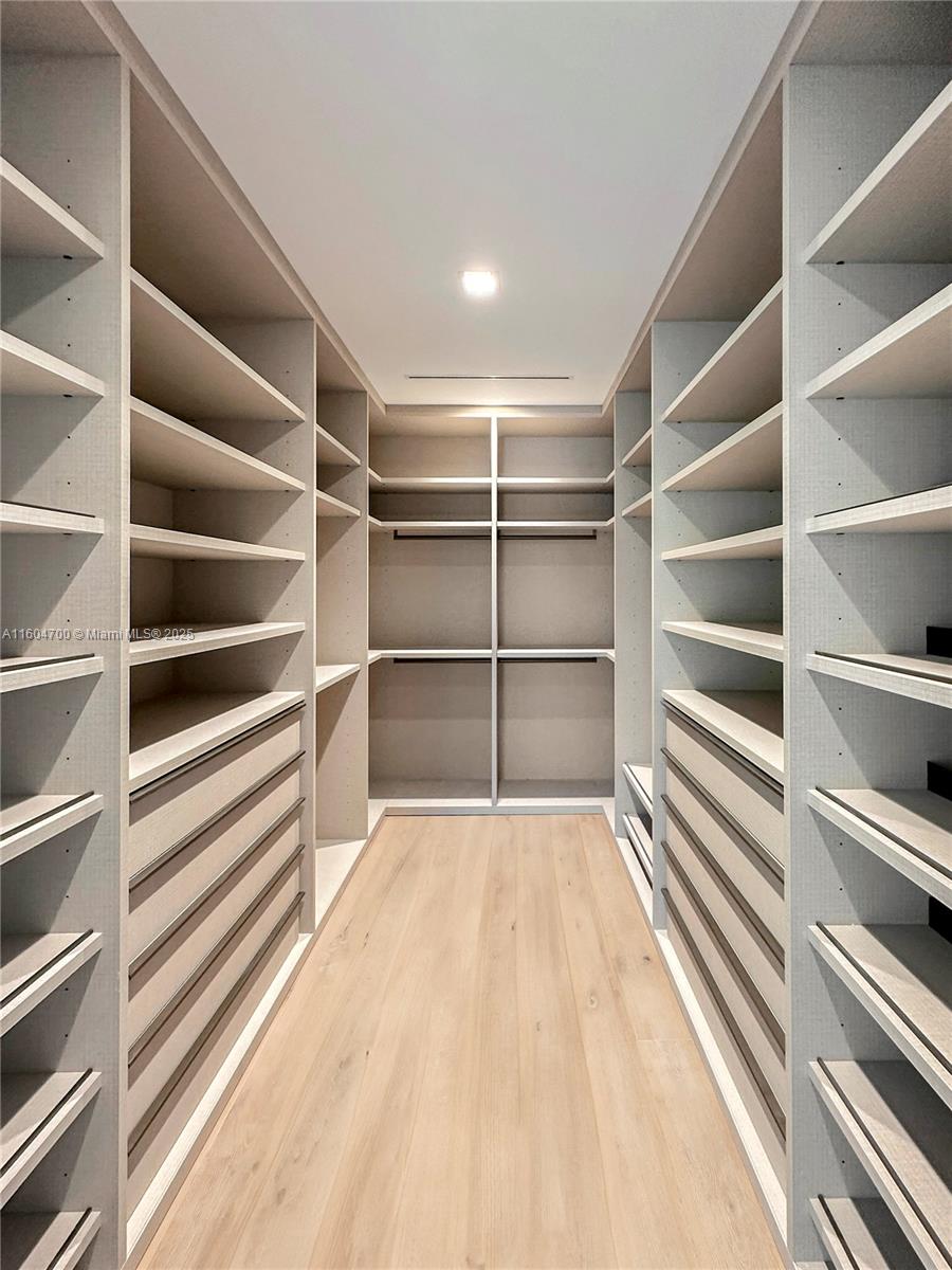 345 W 46th St #345 Miami Beach, FL 33140 345 W 46th St #345 Miami Beach, FL 33140