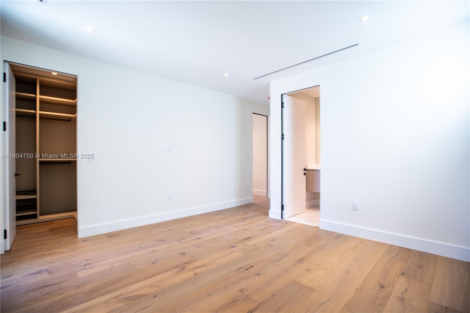 345 W 46th St #345 Miami Beach, FL 33140 345 W 46th St #345 Miami Beach, FL 33140