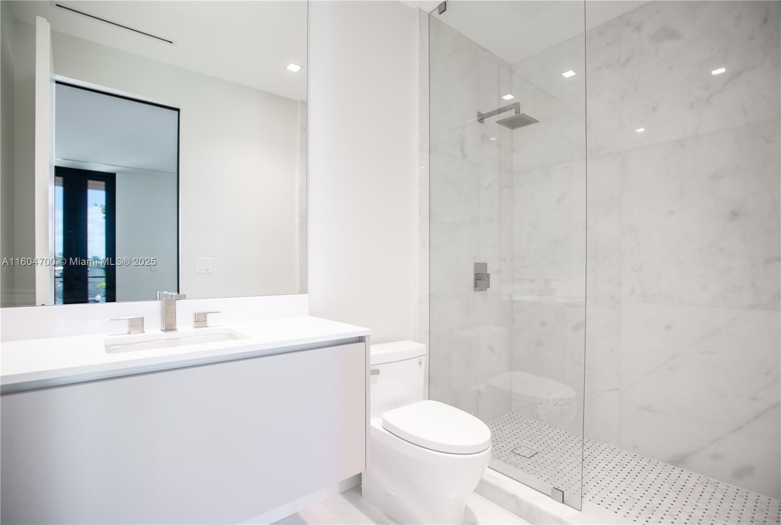 345 W 46th St #345 Miami Beach, FL 33140 345 W 46th St #345 Miami Beach, FL 33140