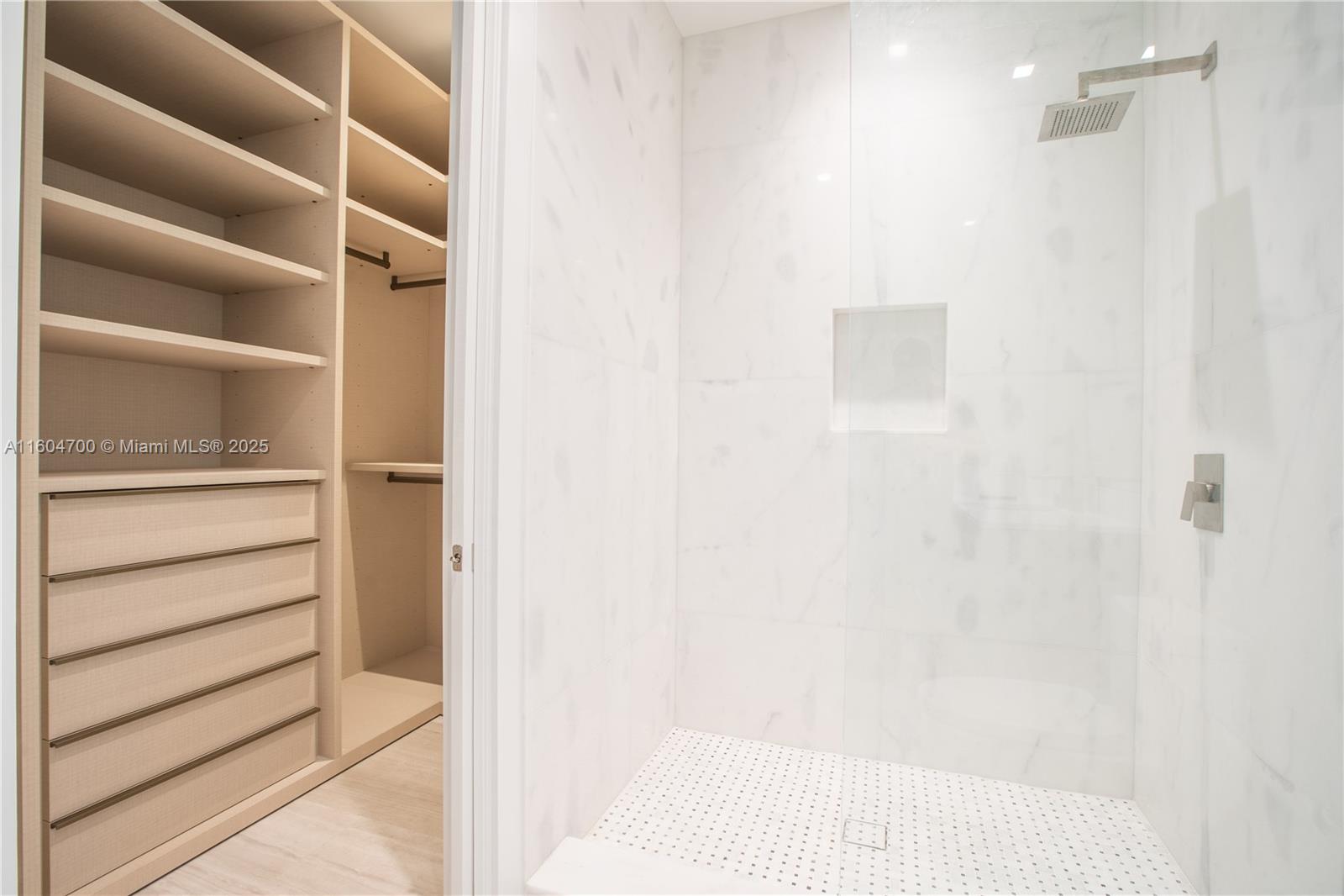 345 W 46th St #345 Miami Beach, FL 33140 345 W 46th St #345 Miami Beach, FL 33140