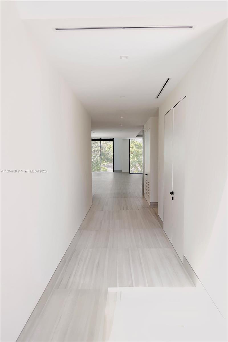 345 W 46th St #345 Miami Beach, FL 33140 345 W 46th St #345 Miami Beach, FL 33140