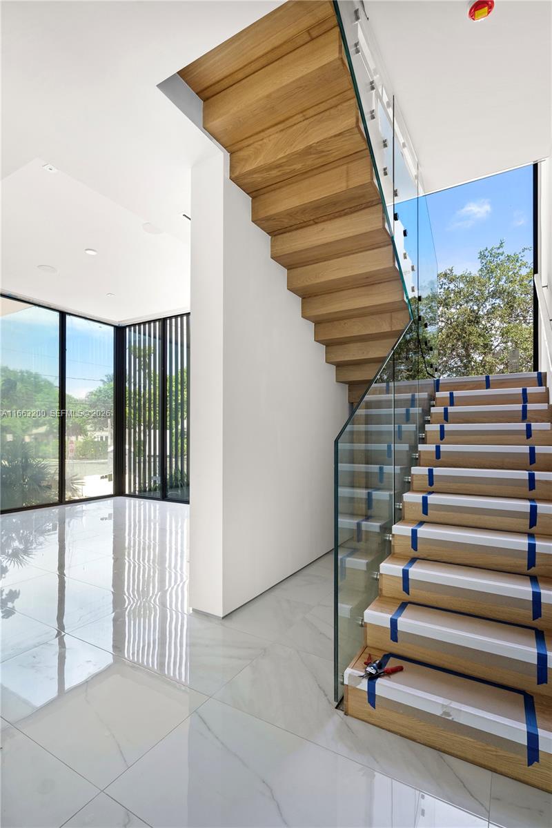 4430 Nautilus Dr Miami Beach, FL 33140