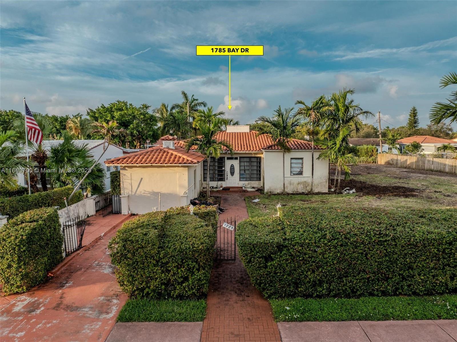 1785 Bay Dr Miami Beach, FL 33141