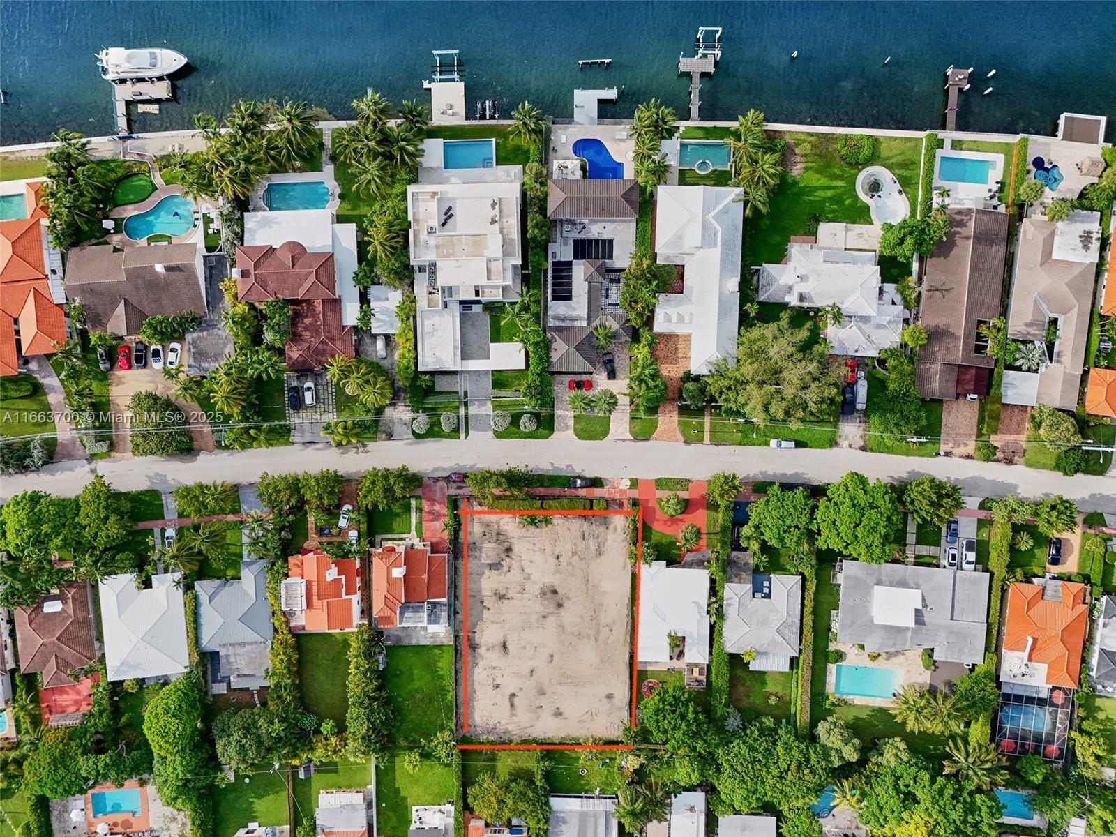 1785 Bay Dr Miami Beach, FL 33141