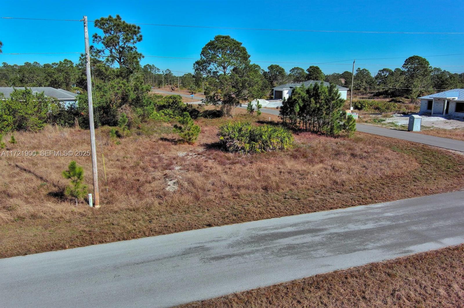 733 Bumby St E, lehigh acres, FL 33974