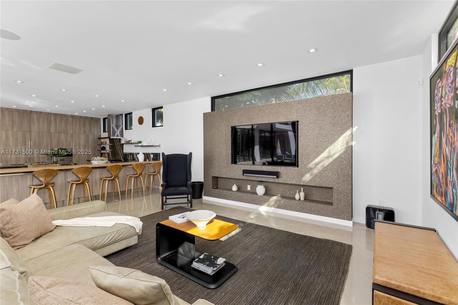 17050 NE 35th Ave North Miami Beach, FL 33160