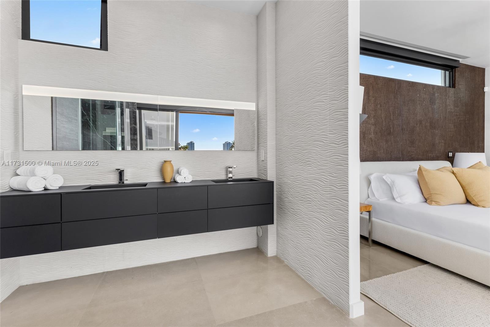 17050 NE 35th Ave North Miami Beach, FL 33160