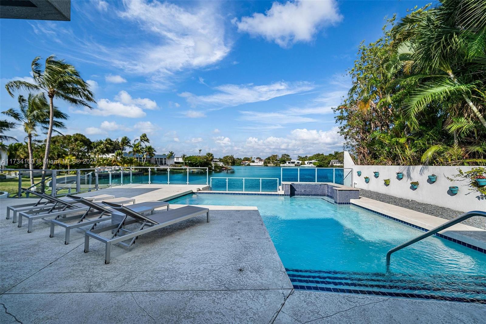 2091 NE 191st Dr North Miami Beach, FL 33179