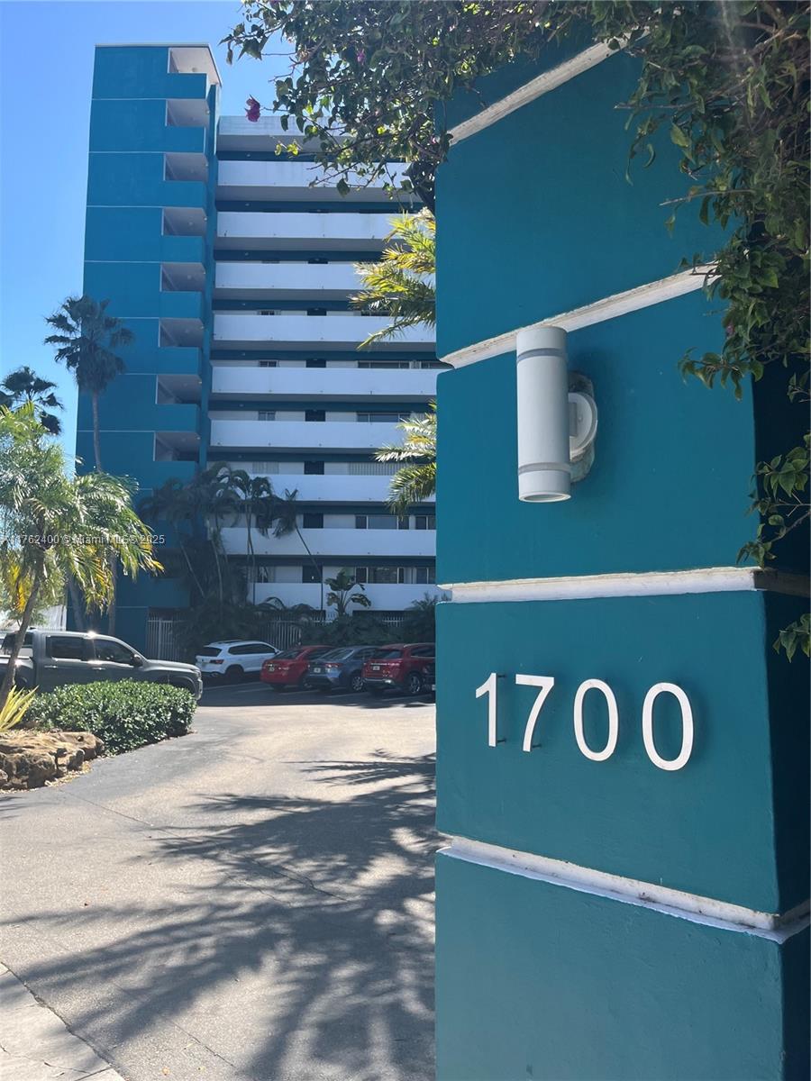 1700 NW N Riv Dr #308