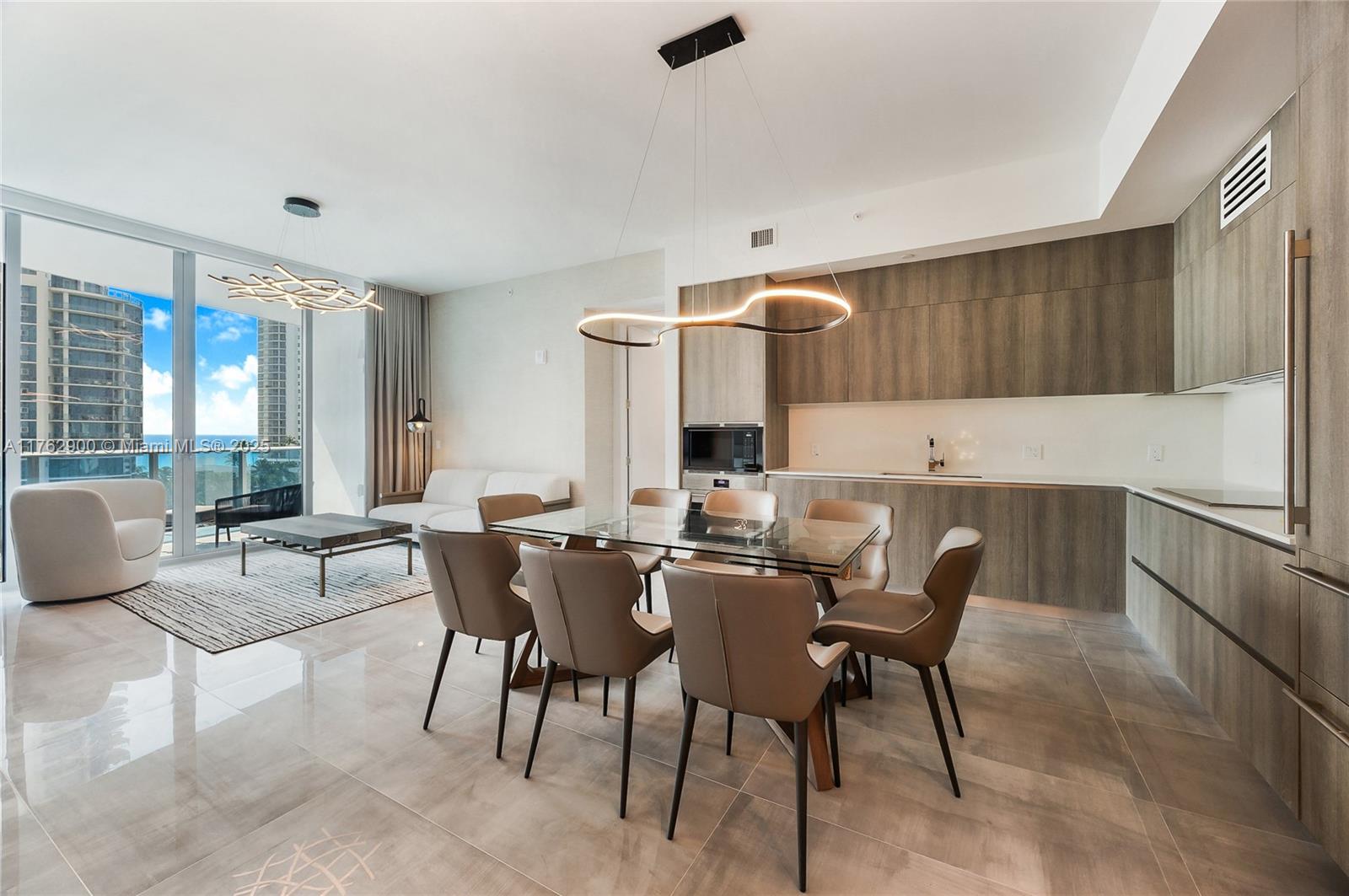 17550 Collins Ave #702