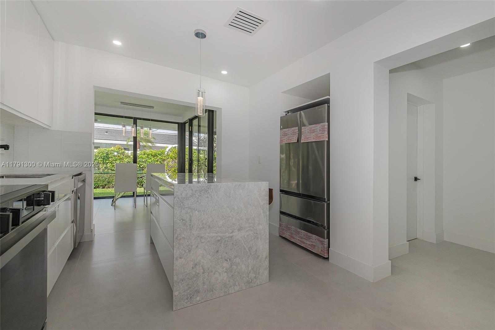 2005 SE 26th Ter Fort Lauderdale, FL 33316