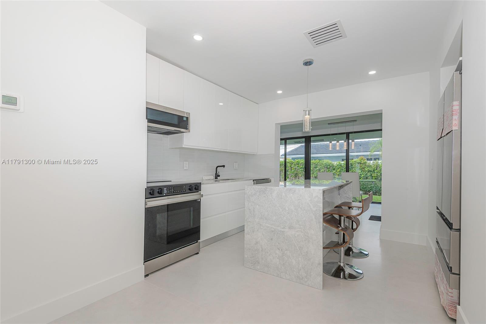 2005 SE 26th Ter Fort Lauderdale, FL 33316