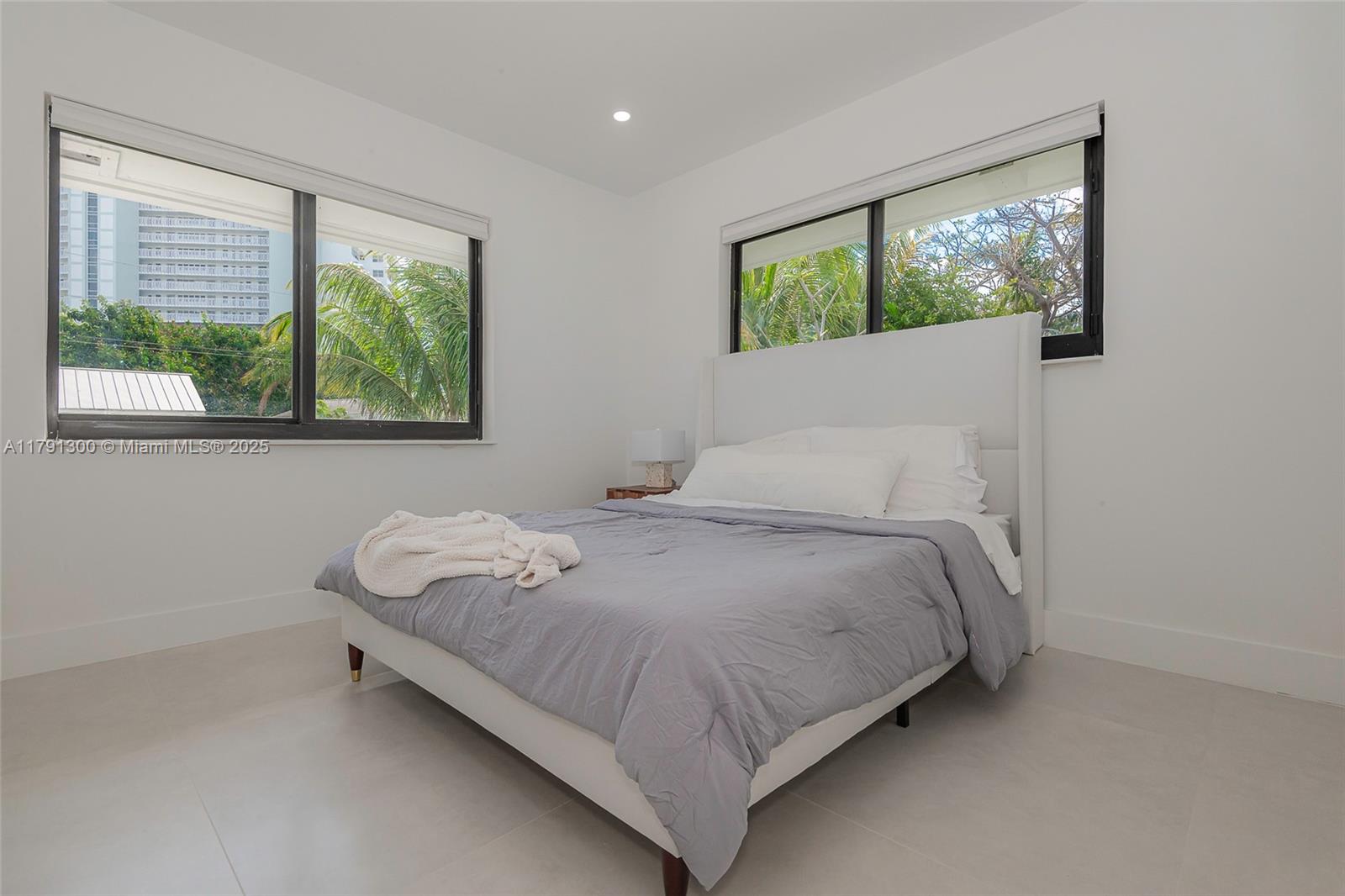 2005 SE 26th Ter Fort Lauderdale, FL 33316