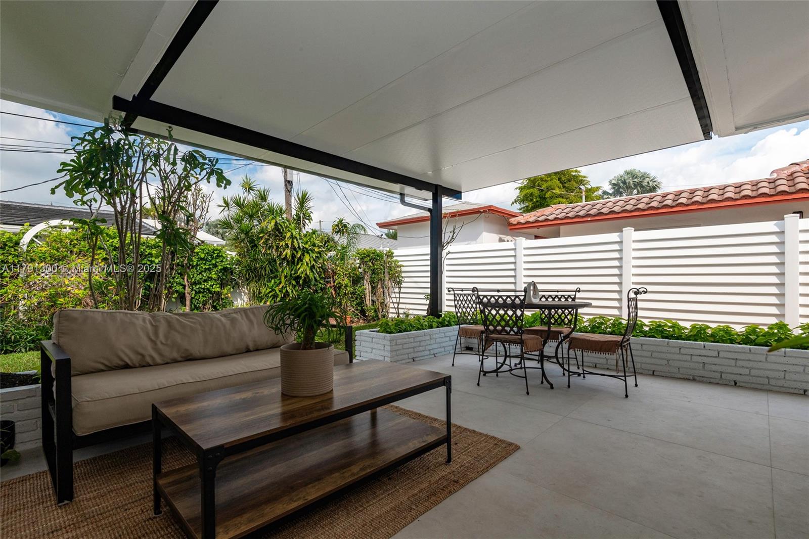 2005 SE 26th Ter Fort Lauderdale, FL 33316