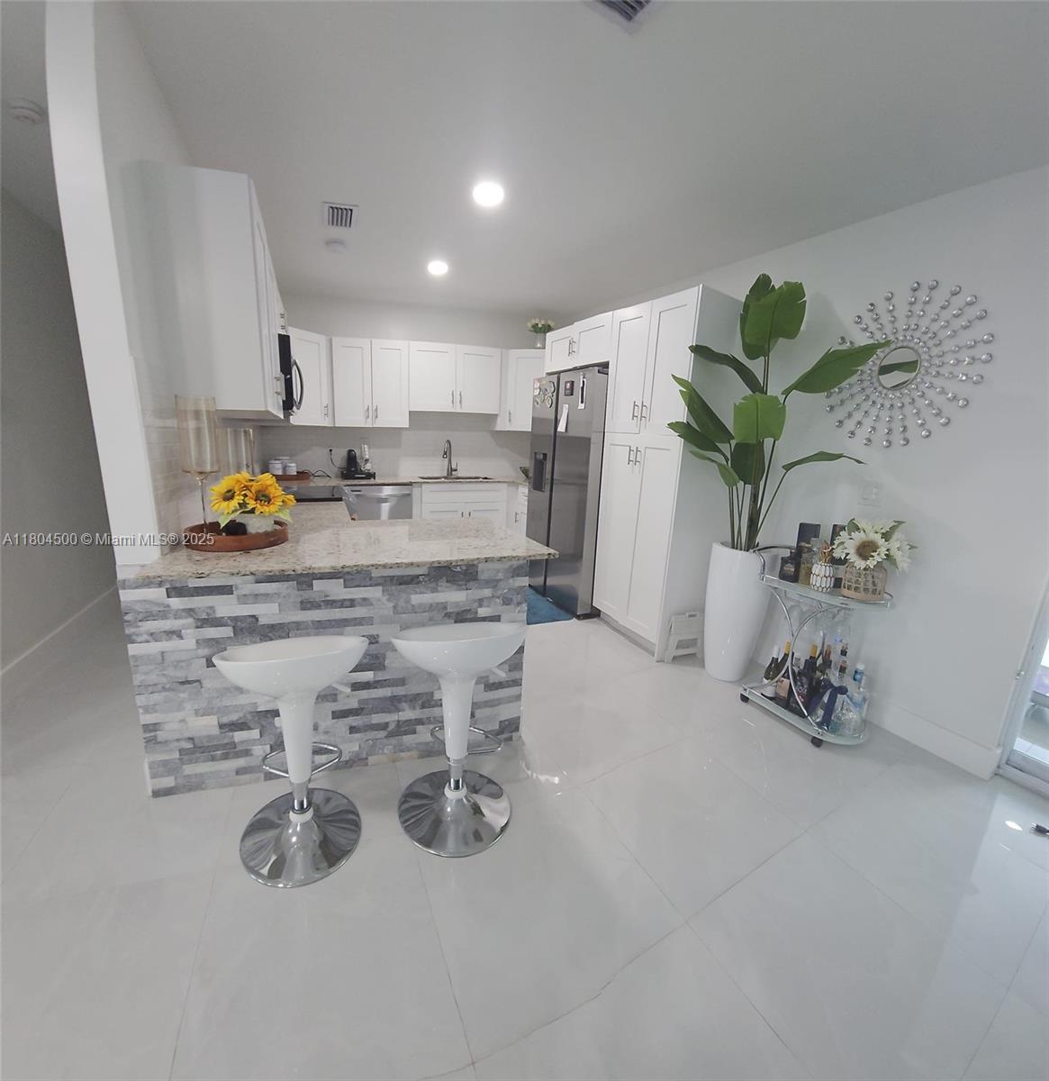 14430 Graves Dr,Miami, FL 33176