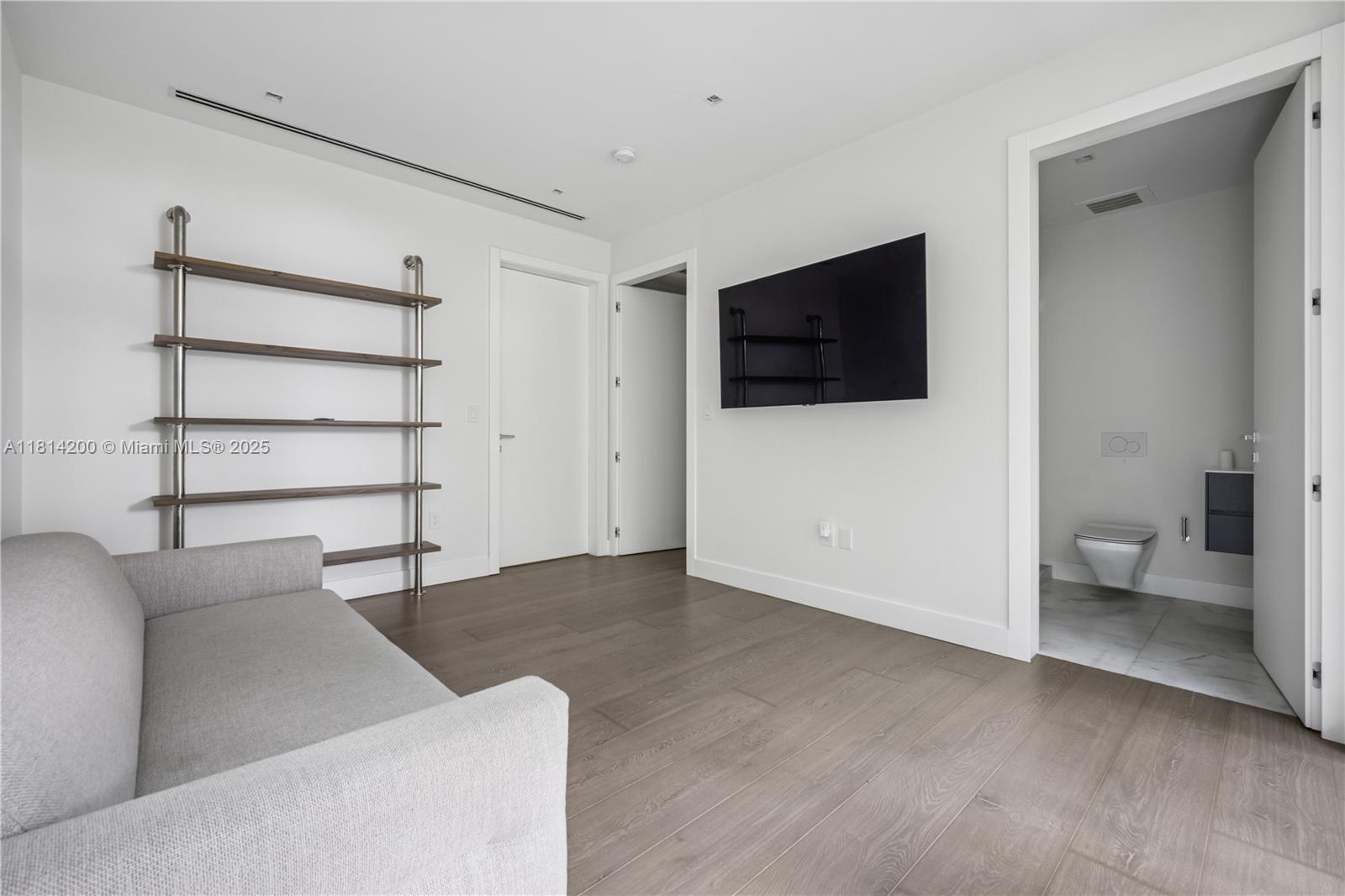 420 N Hibiscus Dr Miami Beach, FL 33139 420 N Hibiscus Dr Miami Beach, FL 33139