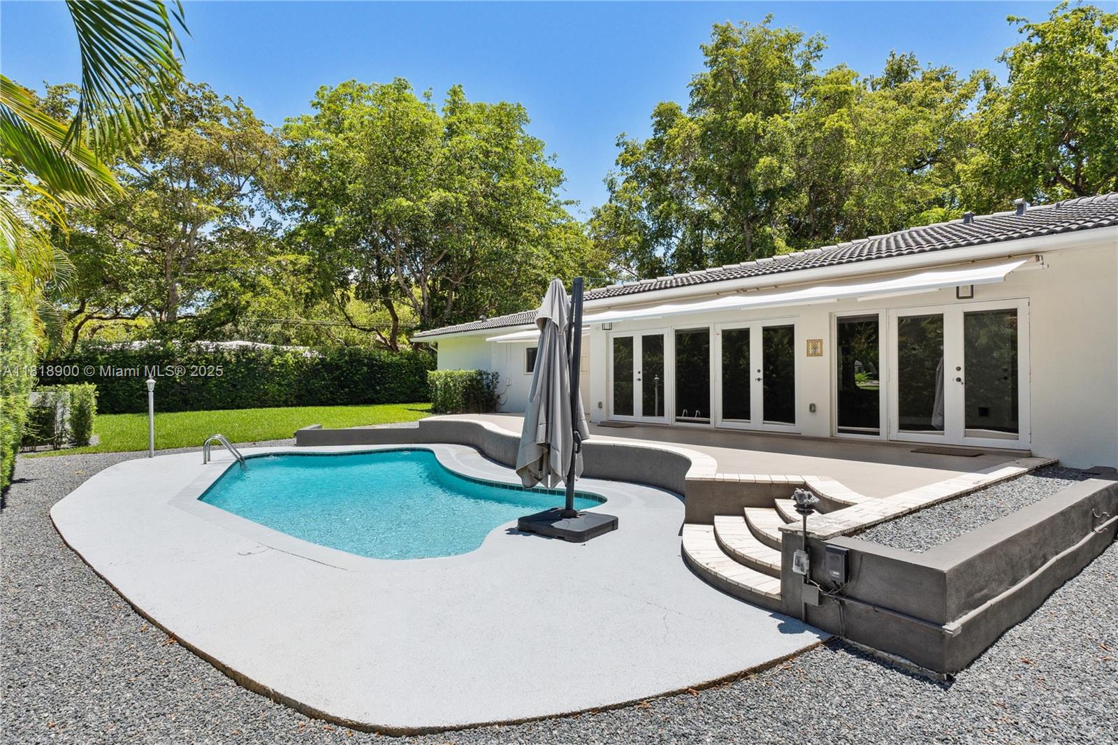 601 Tibidabo Ave