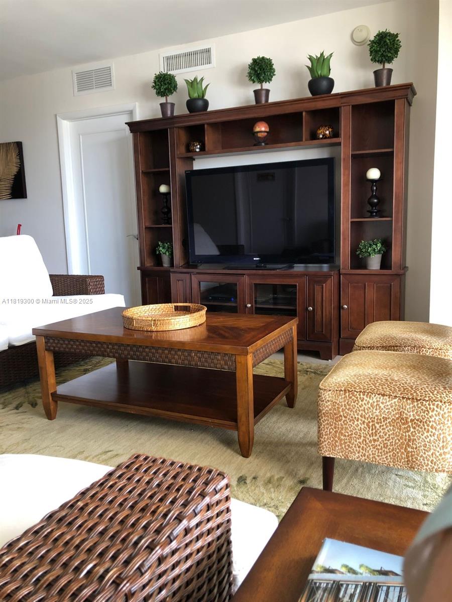image Beach Club Three Condo5