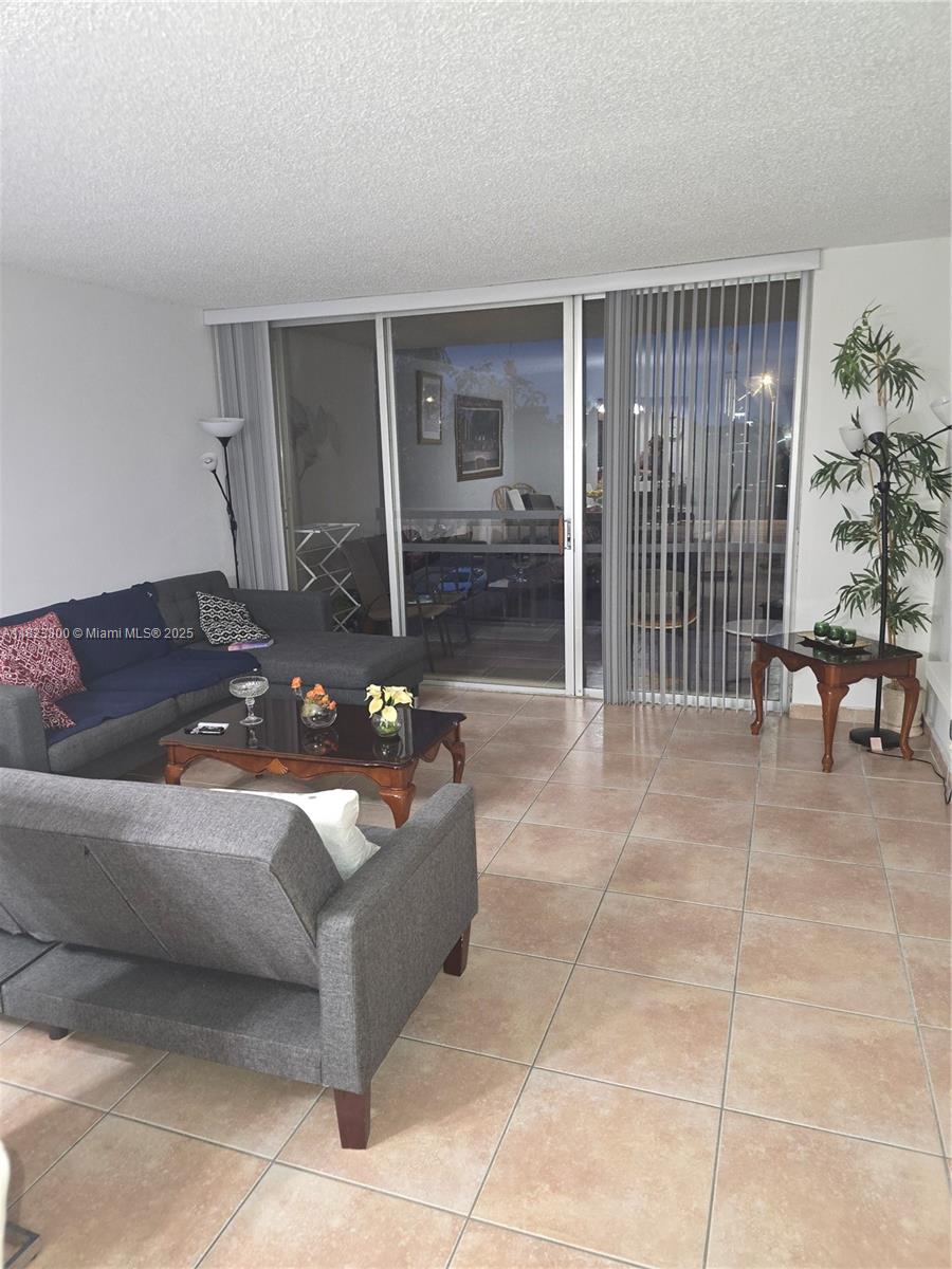 10425 SW 112th Ave #309