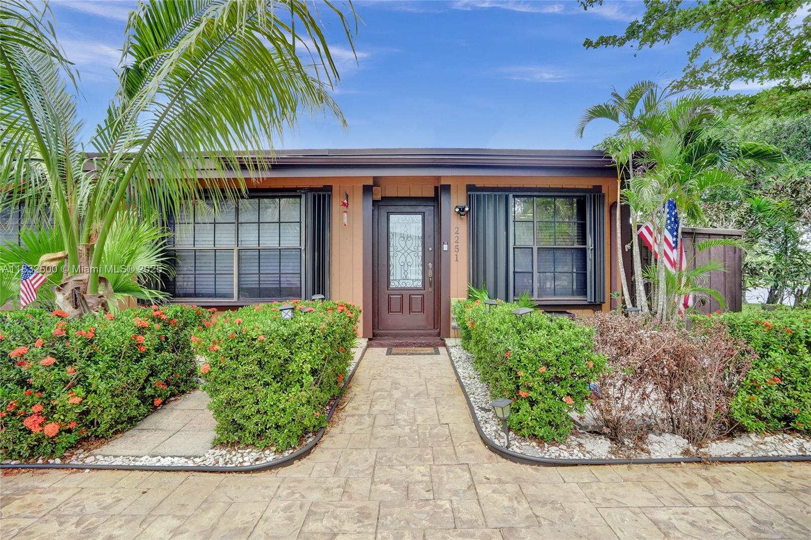 2251 Dogwood Ct