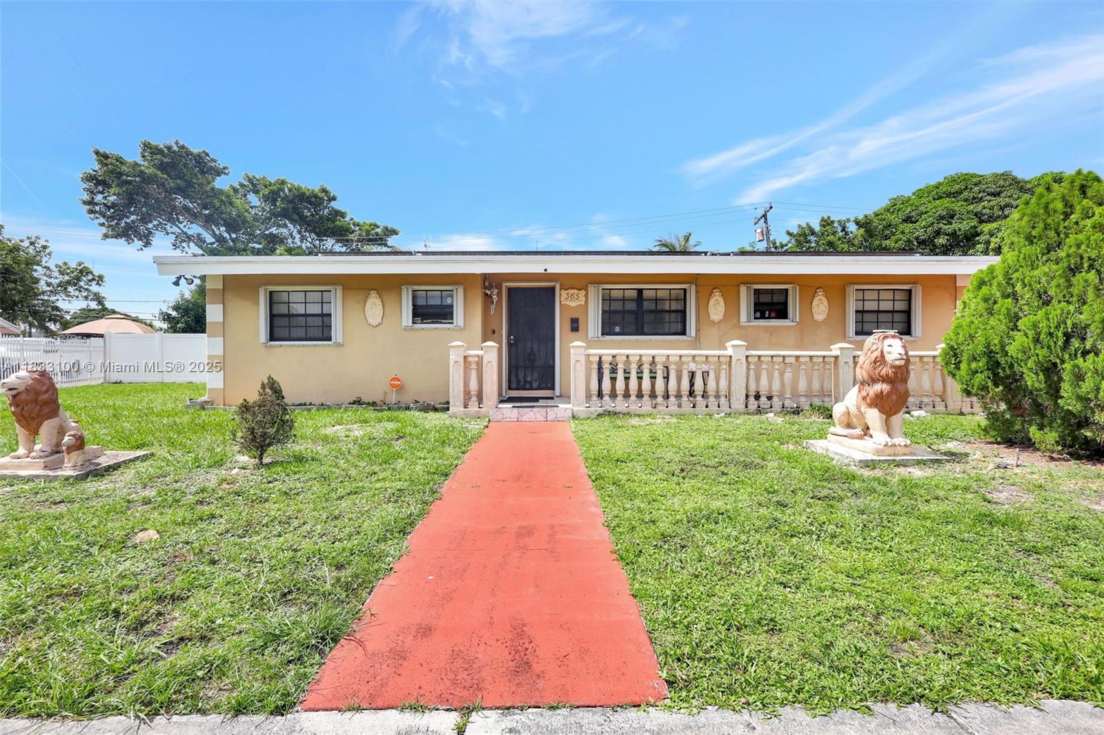 365 NW 198th St