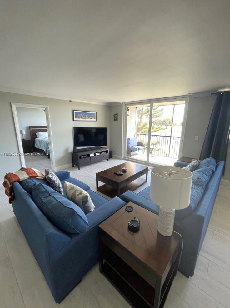 3300 W Rolling Hls Cir #307