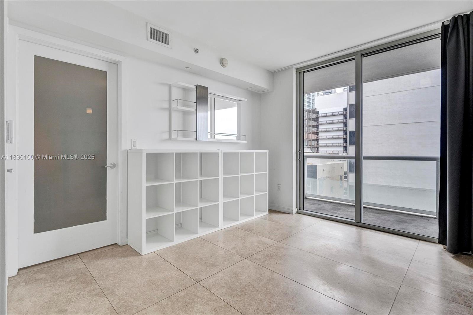 image 50 Biscayne Condo9