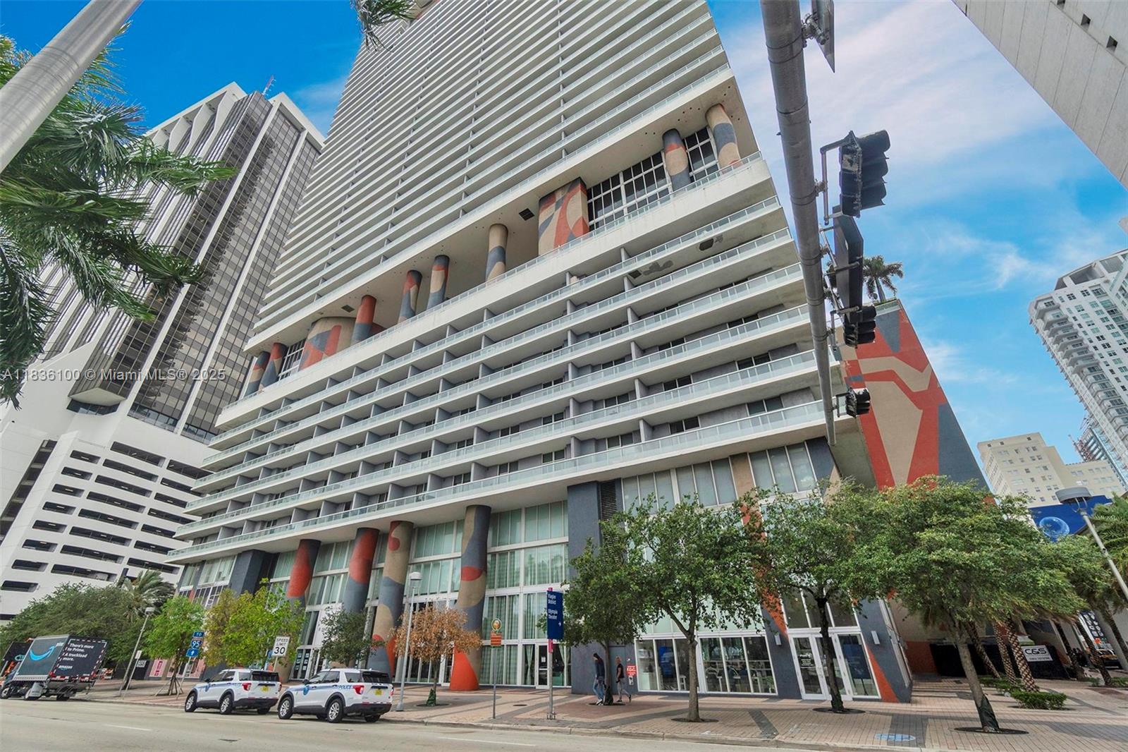 image 50 Biscayne Condo23