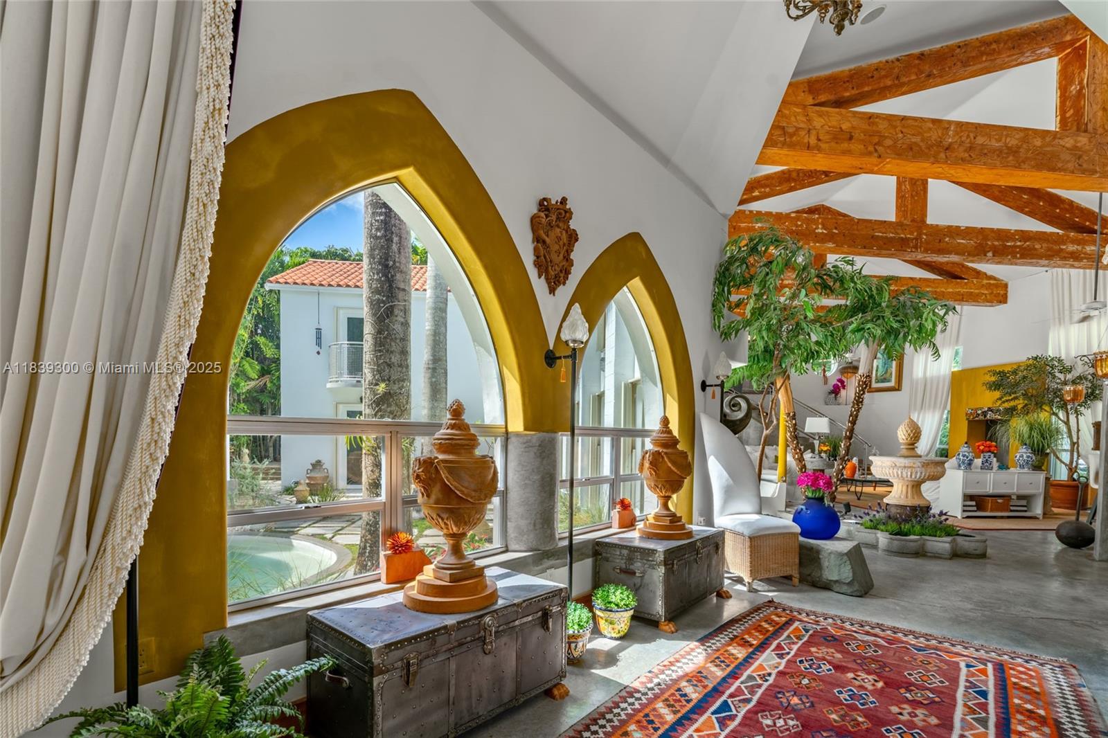 6867 SW 62nd Ter South Miami, FL 33143