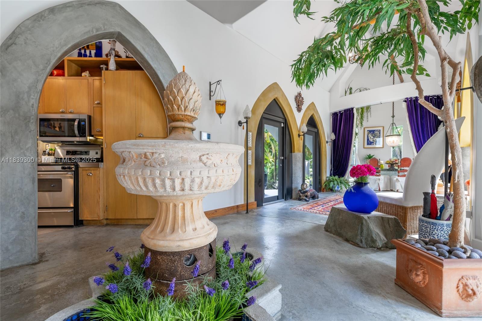 6867 SW 62nd Ter South Miami, FL 33143