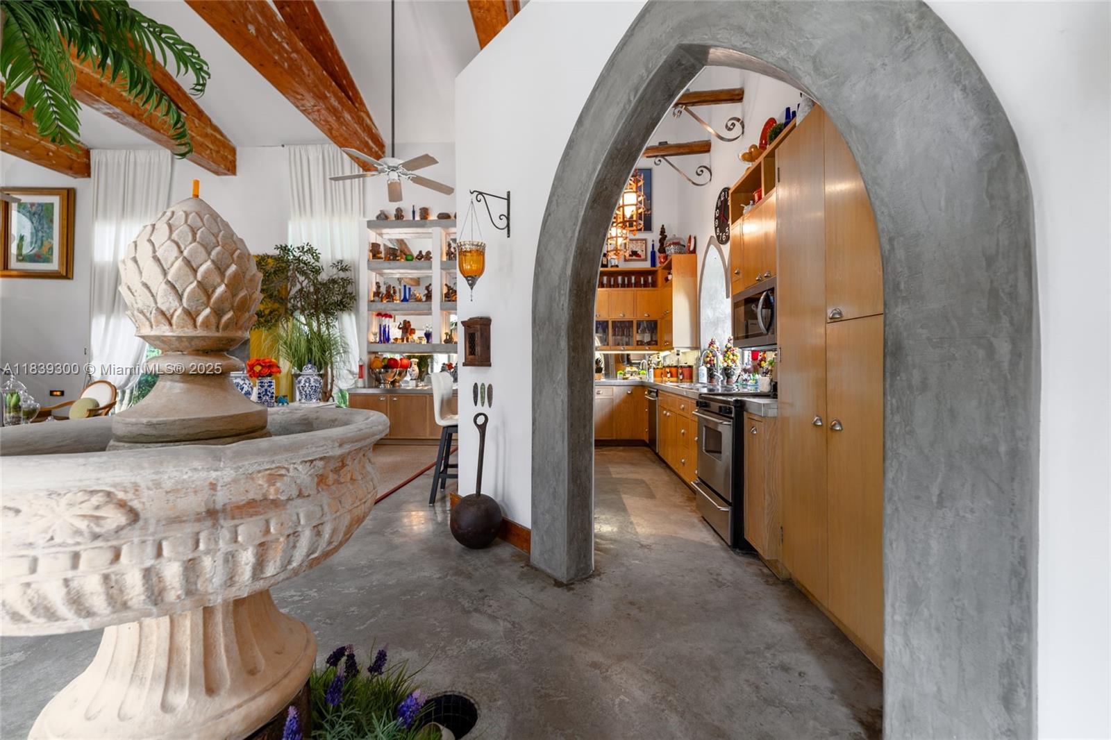 6867 SW 62nd Ter South Miami, FL 33143