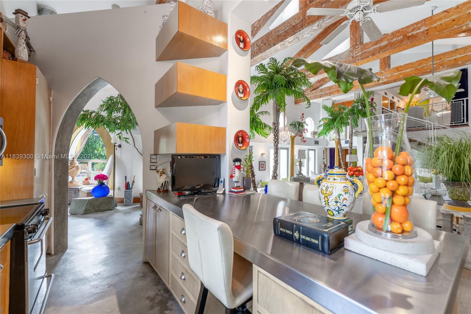 6867 SW 62nd Ter South Miami, FL 33143