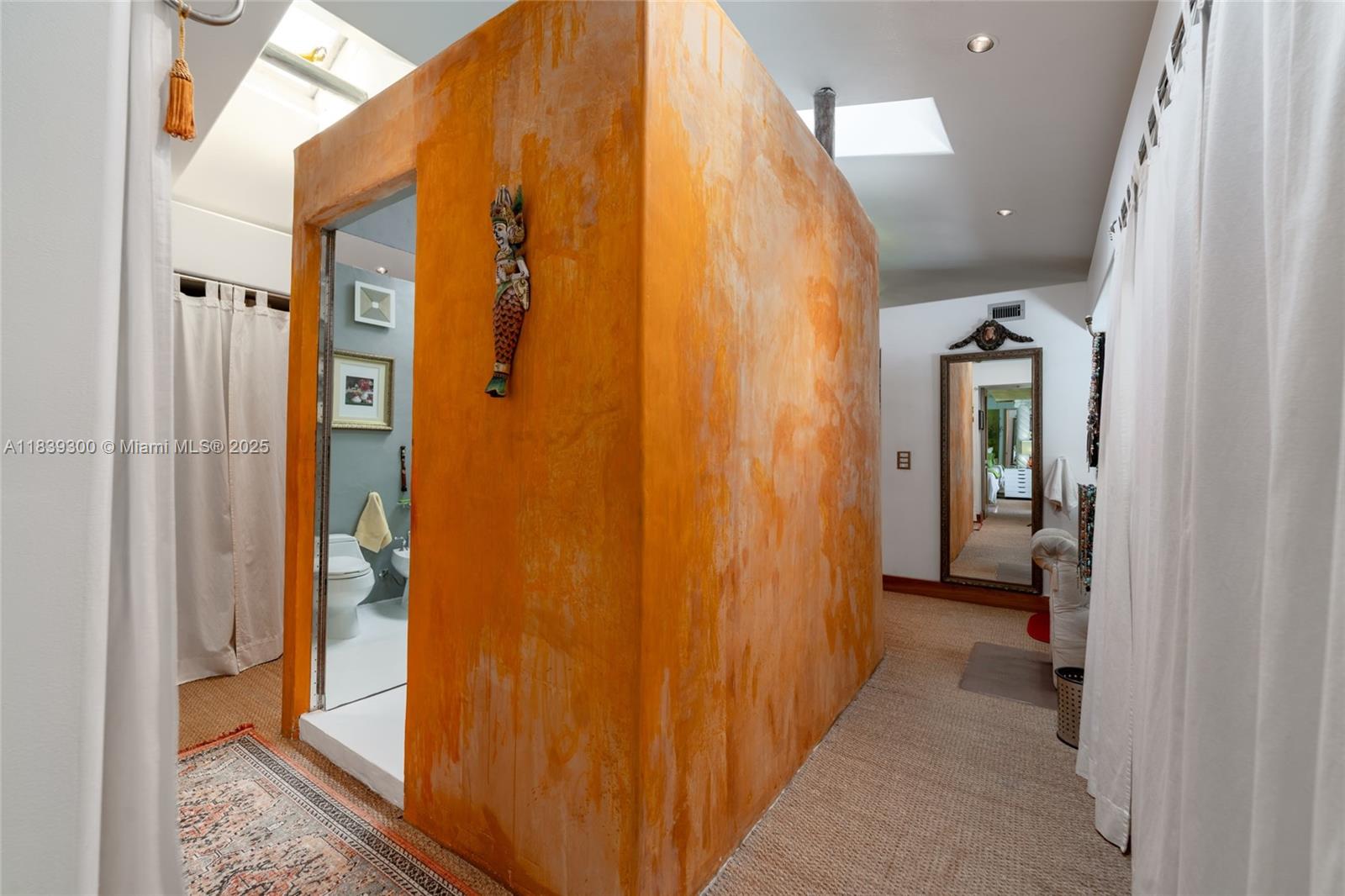 6867 SW 62nd Ter South Miami, FL 33143