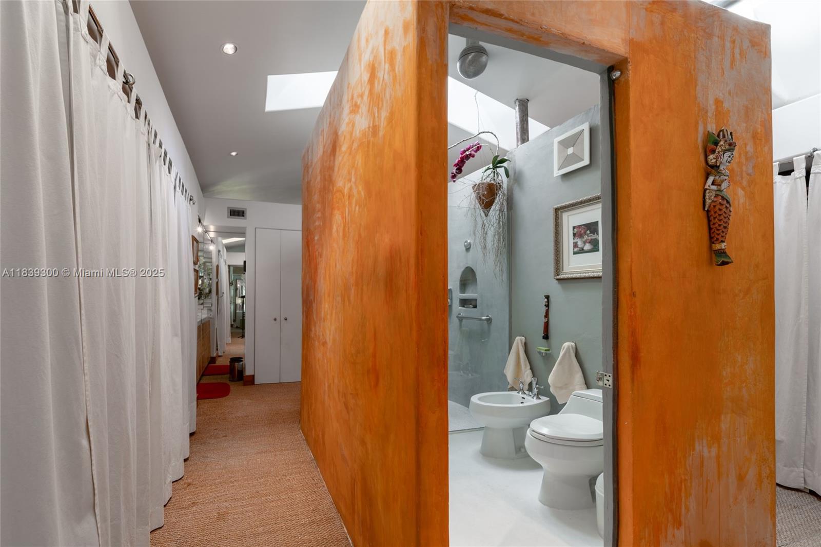 6867 SW 62nd Ter South Miami, FL 33143