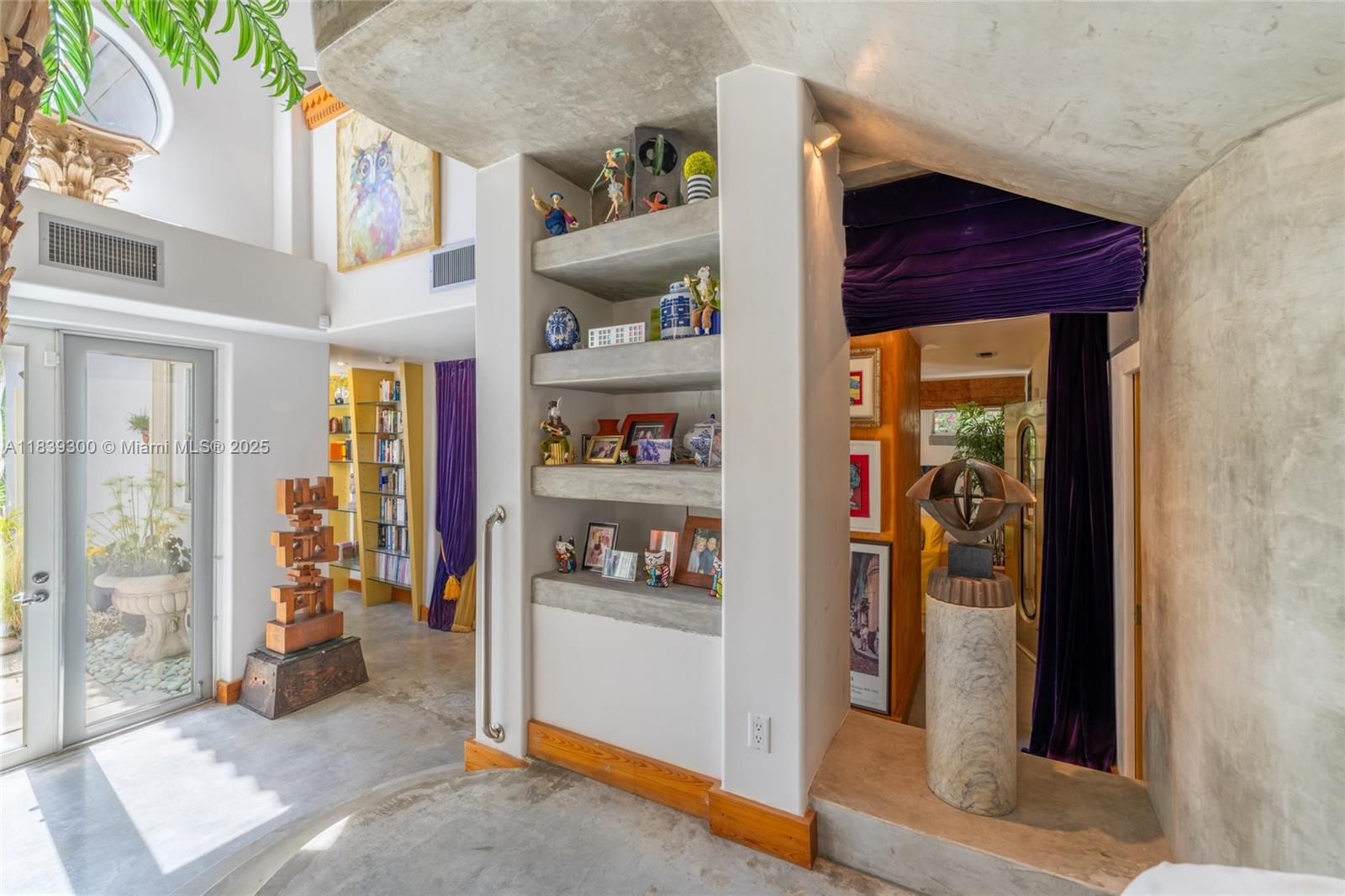 6867 SW 62nd Ter South Miami, FL 33143