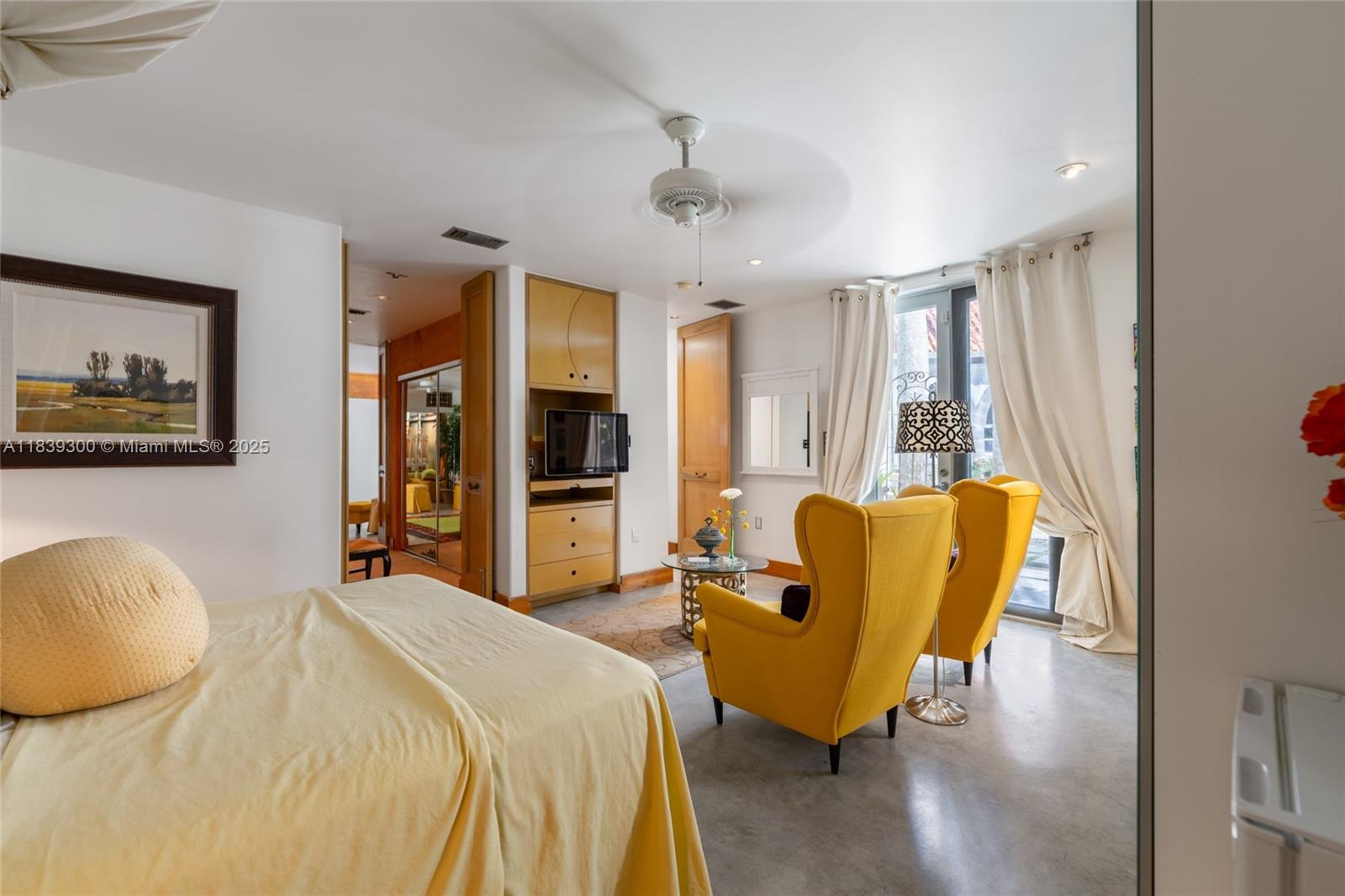 6867 SW 62nd Ter South Miami, FL 33143