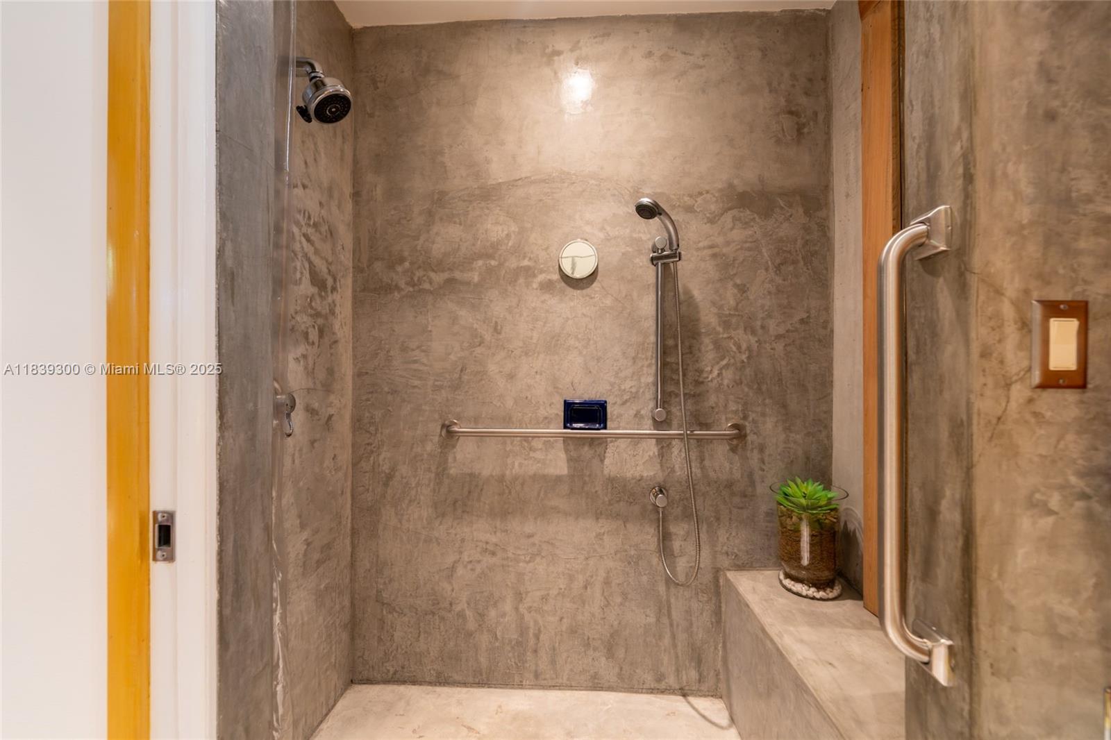 6867 SW 62nd Ter South Miami, FL 33143