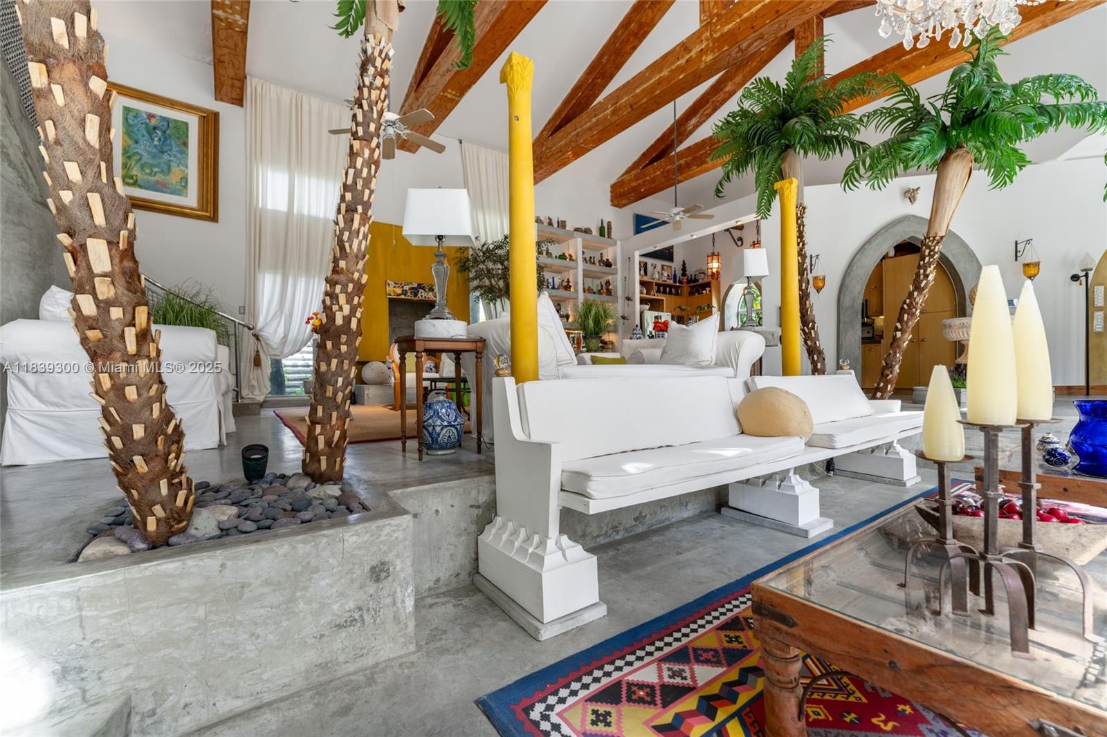 6867 SW 62nd Ter South Miami, FL 33143