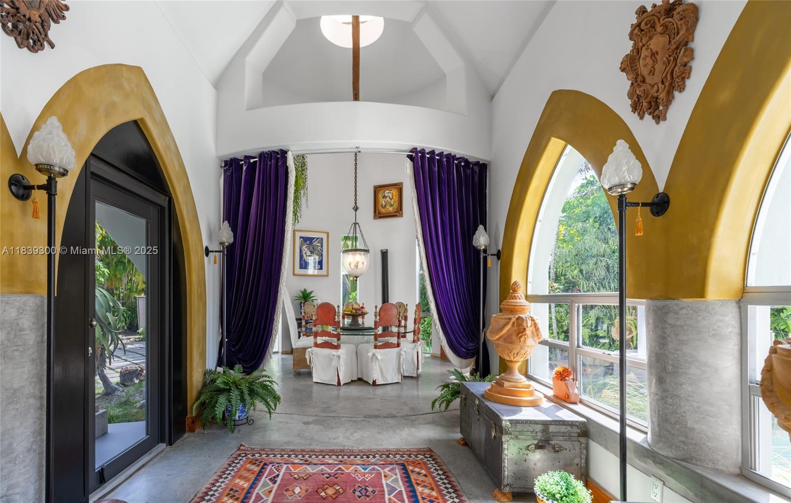 6867 SW 62nd Ter South Miami, FL 33143