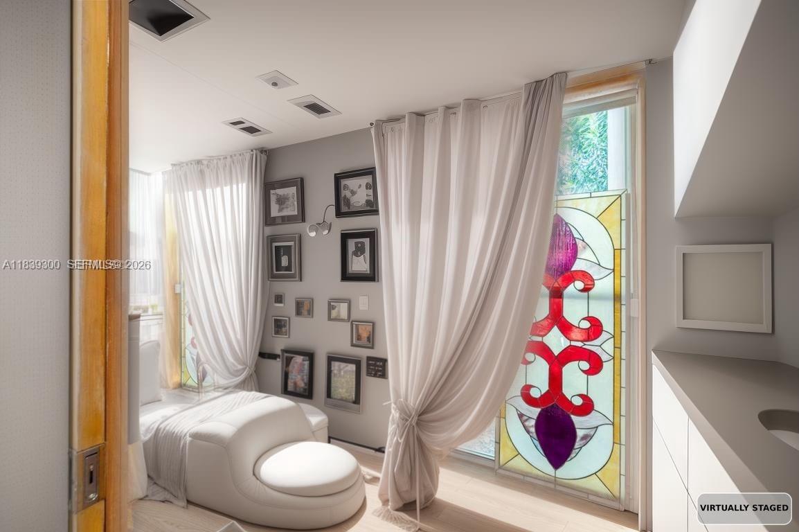 6867 SW 62nd Ter South Miami, FL 33143